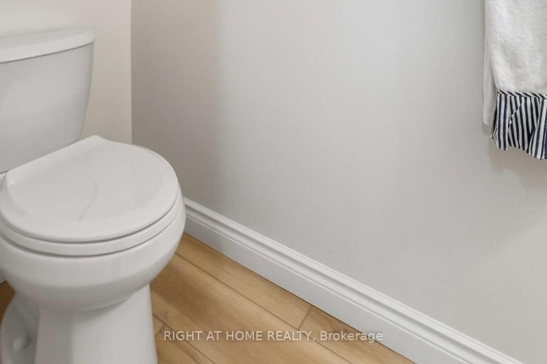 29601231/27-mcclure-crescent/katimavik/ottawa/ontario/K2L2H1_24