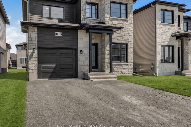 29640037/1202-montblanc-crescent/embrun/russell/ontario/K0A1W0_2