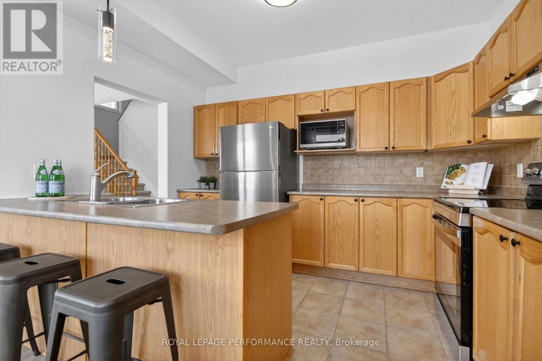 29164946/1910-schroeder-crescent/springridgeeast-village/ottawa/ontario/K4A4P8_20