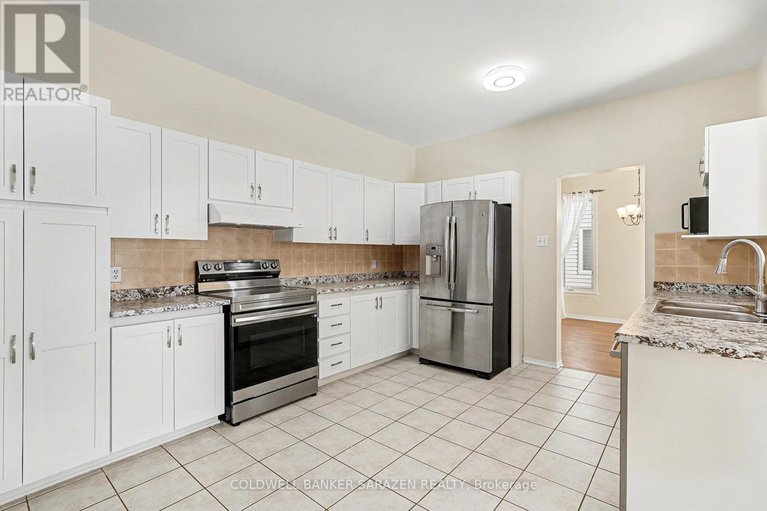 29160298/5132-lerner-way/beacon-hill-south/ottawa/ontario/K1J1B4_16