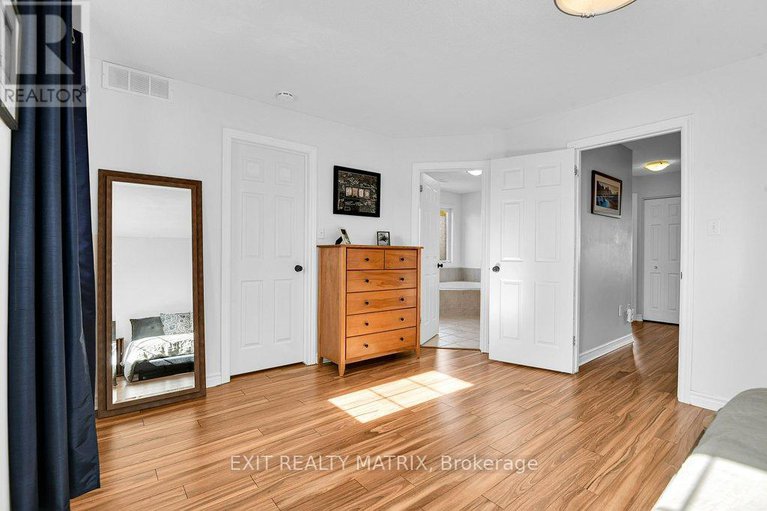 29145148/582-emerald-street/town-of-rockland/clarence-rockland/ontario/K4K0B4_20