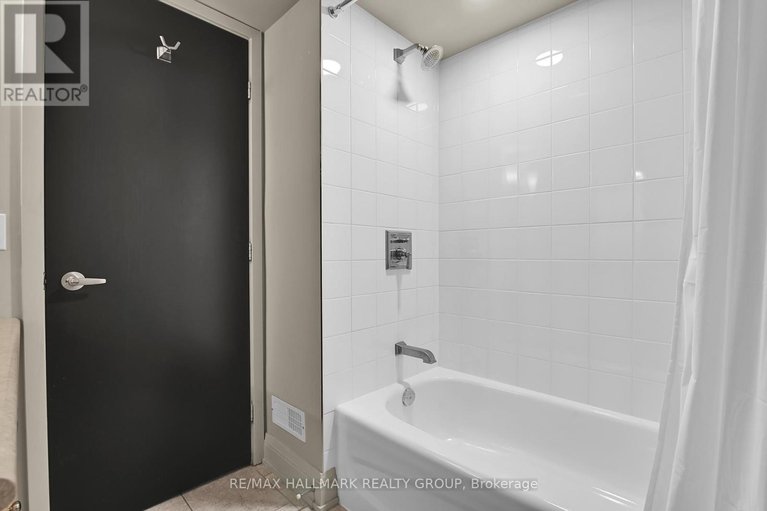 29674266/481-melbourne-avenue/mckellarhighland/ottawa/ontario/K2A1W4_28