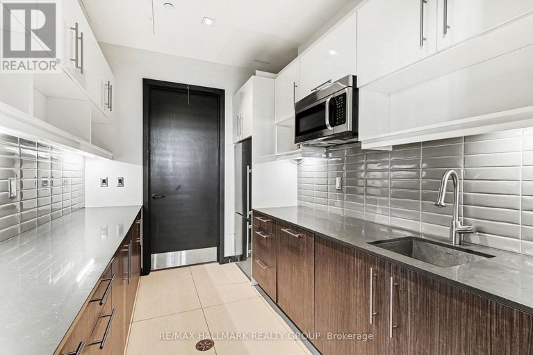 29305277/1412-255-bay-street-n/ottawa-centre/ottawa/ontario/K1R0C5_20