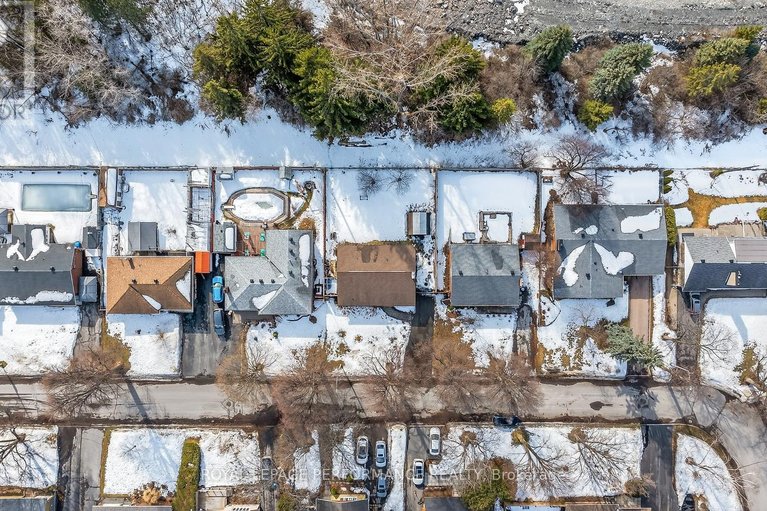 29483559/1132-adirondack-drive/kenson-park/ottawa/ontario/K2C2V1_39