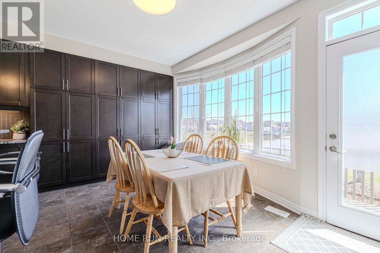 28194093/213-dutchmans-way/half-moon-bay/ottawa/ontario/K2J5W5_15