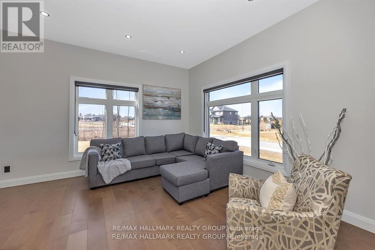 28737075/595-shoreway-drive/greely/ottawa/ontario/K4P0G3_9