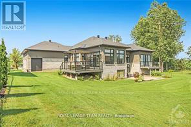 28941277/525-leimerk-court/manotick-village-manotick-estates/ottawa/ontario/K4M0B2_45