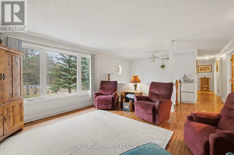 29618206/684-county-road-44-road-s/north-grenville-twp-kemptville-south/north-grenville/ontario/K0G1J0_6