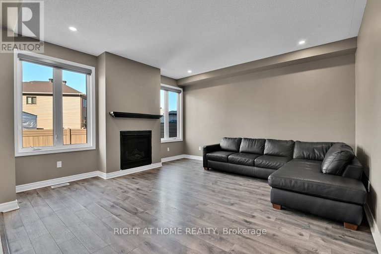 29583768/213-esturgeon-street/avalon-west/ottawa/ontario/K4A1G3_11