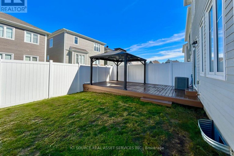 28905249/106-equitation-circle/goulbourn-twp-from-franktown-rdsouth-to-rideau/ottawa/ontario/K0A2Z0_38