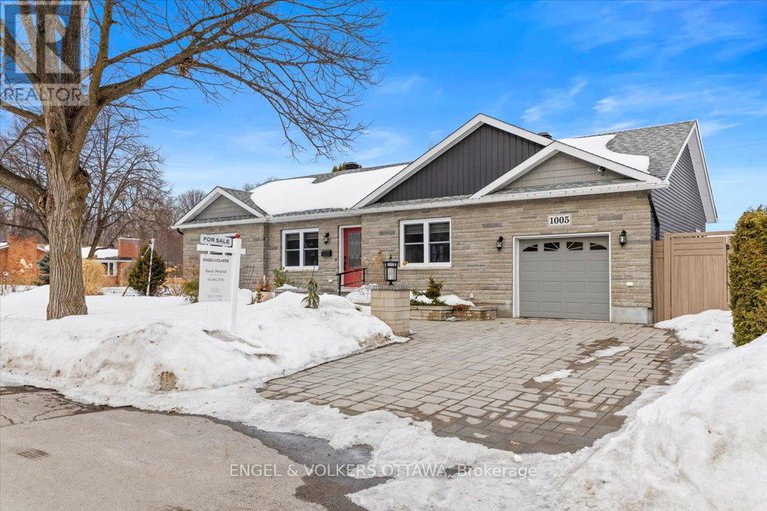 29439628/1005-gold-crescent/queensway-terrace-north/ottawa/ontario/K2B8C4_49