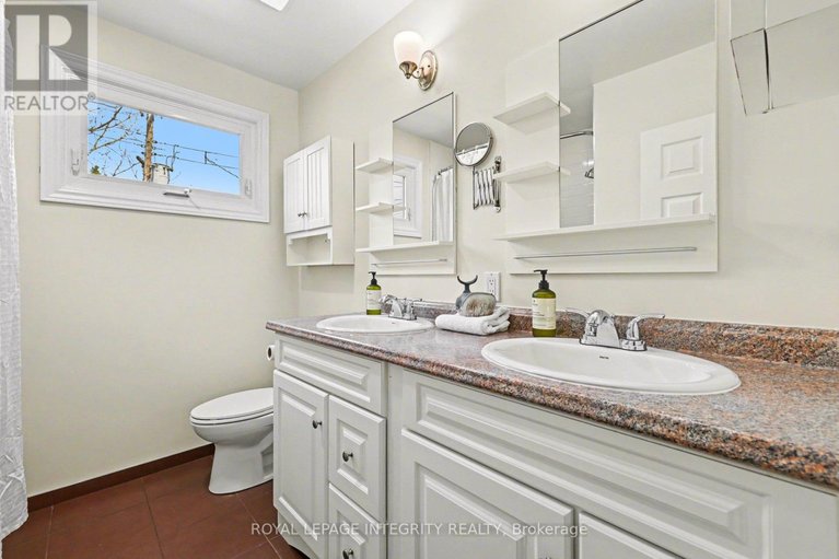 29653716/1199-stanton-road/queensway-terrace-southridgeview/ottawa/ontario/K2C3C9_21