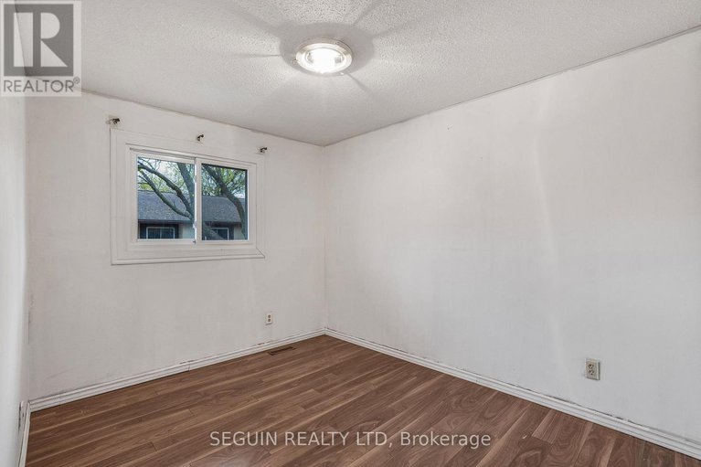 29101231/6138-brookside-lane/convent-glen-south/ottawa/ontario/K1C2K7_21