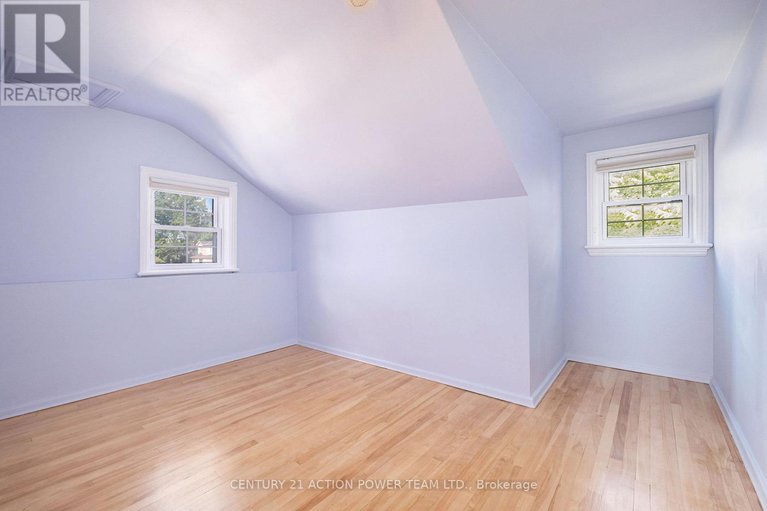 28638635/1318-brookline-avenue/ellwood/ottawa/ontario/K1V6S3_17