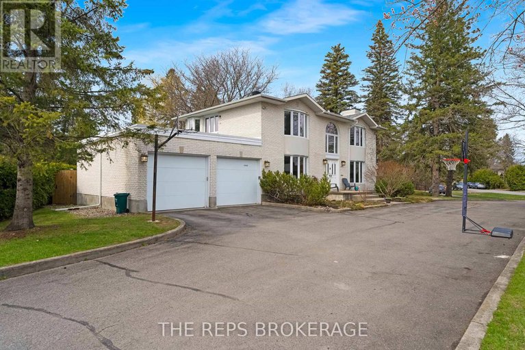 28336978/3062-upper-otterson-place/mooneys-bayrevelstoke/ottawa/ontario/K1V7B6_35