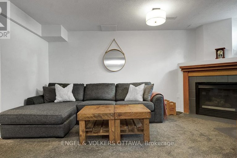 29642313/19-mullcraft-crescent/longfields/ottawa/ontario/K2J4P8_23