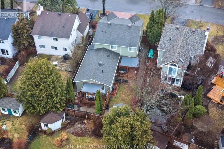 29621371/1173-st-jerome-crescent/convent-glen-north/ottawa/ontario/K1C2A7_47