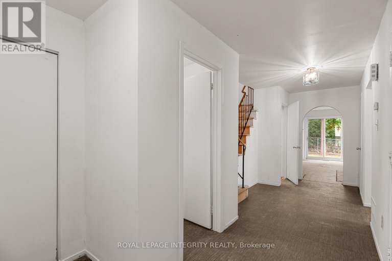 28640056/42-antler-avenue/on-the-green/ottawa/ontario/K2J2H2_6