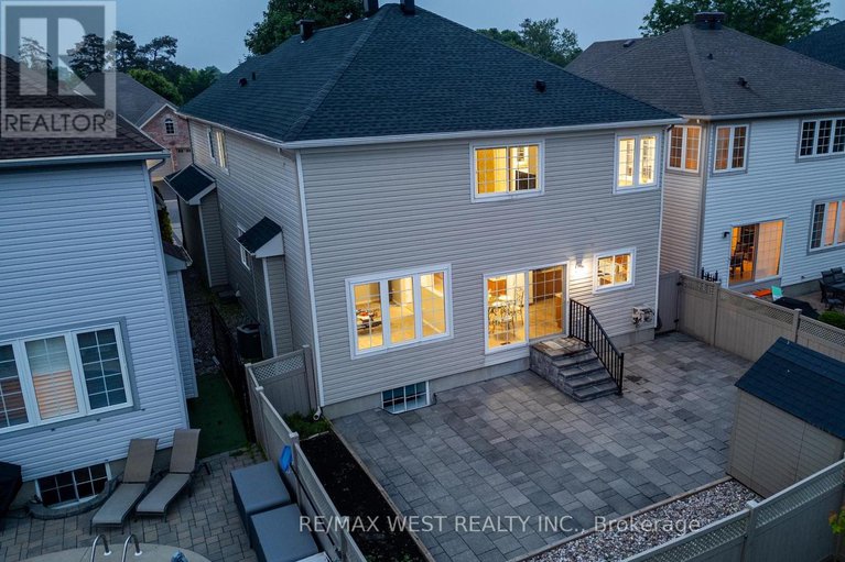 28441775/214-castlegarth-crescent/stonebridge/ottawa/ontario/K2J5N6_26