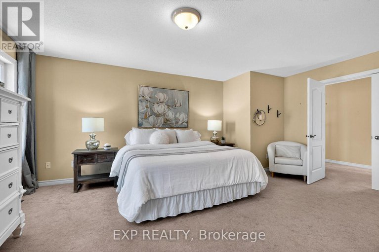 29405712/32-olde-towne-avenue/village-of-russell/russell/ontario/K4R0A5_17