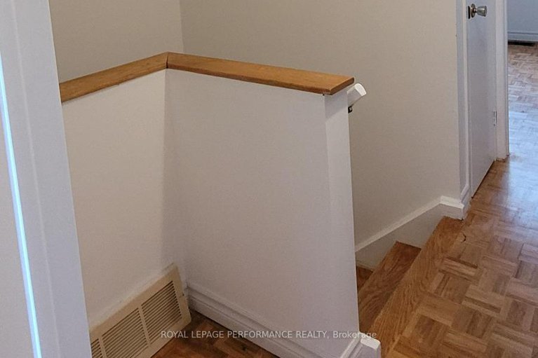 28796939/903j-elmsmere-road/beacon-hill-south/ottawa/ontario/K1J8G4_15