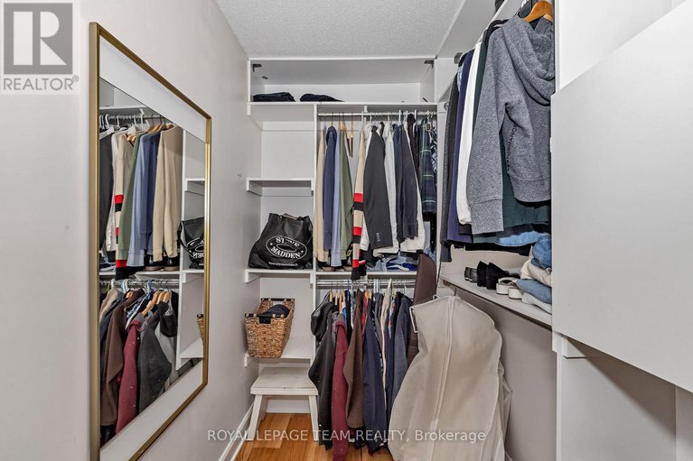 29014548/430-haresfield-court/riverside-southgloucester-glen/ottawa/ontario/K4M0B6_18