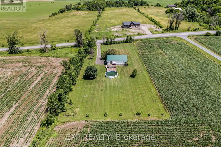 28585011/896-county-rd-18-road/east-hawkesbury/ontario/K0B1M0_34