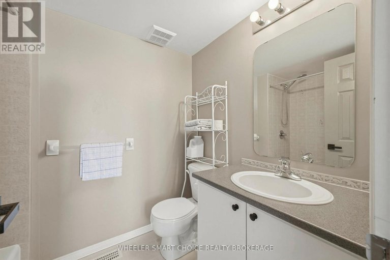 29436977/11-432-hillsboro-private/emerald-meadowstrailwest/ottawa/ontario/K2M3A8_27