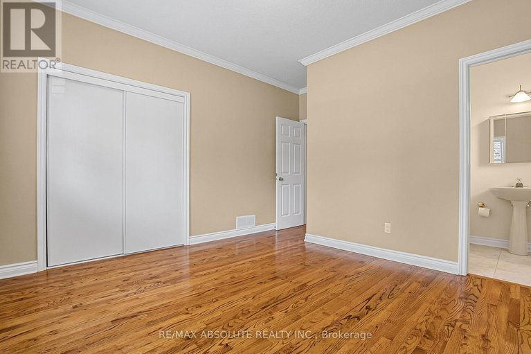 29034266/1513-apeldoorn-avenue/carleton-heights/ottawa/ontario/K2C1V2_29