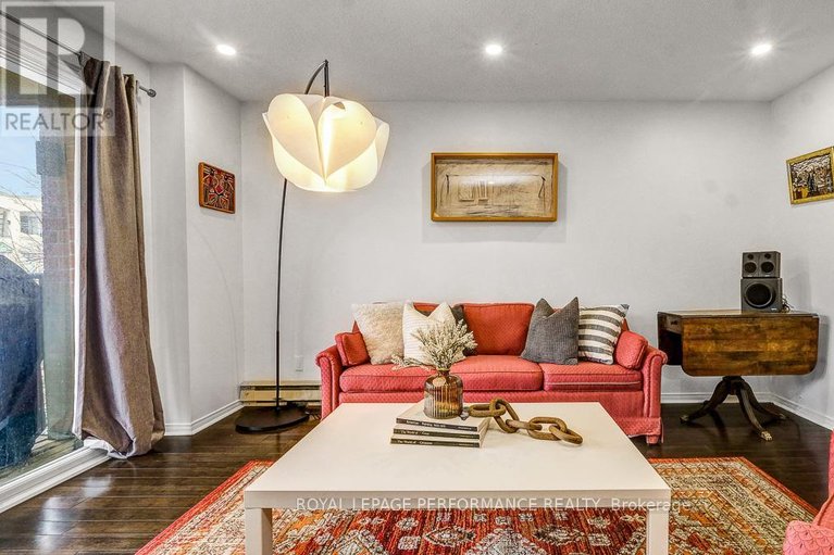 29619471/2d-4-columbus-avenue/overbrook/ottawa/ontario/K1K1R3_15