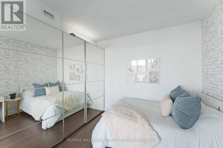 28308479/1602-111-champagne-avenue/west-centre-town/ottawa/ontario/K1S5V3_15