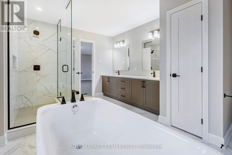 29616628/737-gamble-drive/village-of-russell/russell/ontario/K4R0G5_27