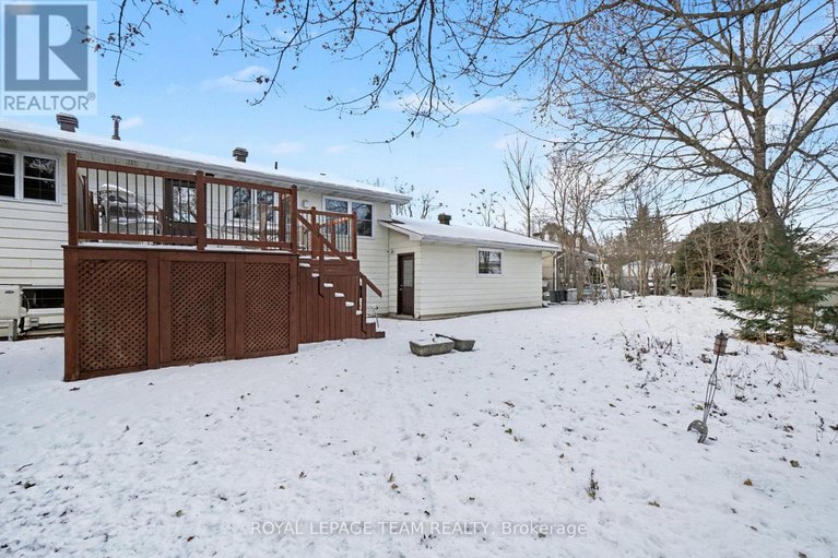 29172924/30-juniper-court/borden-farmstewart-farmcarleton-heightsparkwood-hills/ottawa/ontario/K2E5M6_29