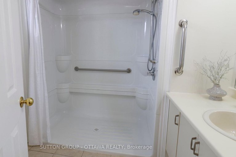 29414751/50-grand-cedar-court-e/stittsville-central/ottawa/ontario/K2S1G5_23