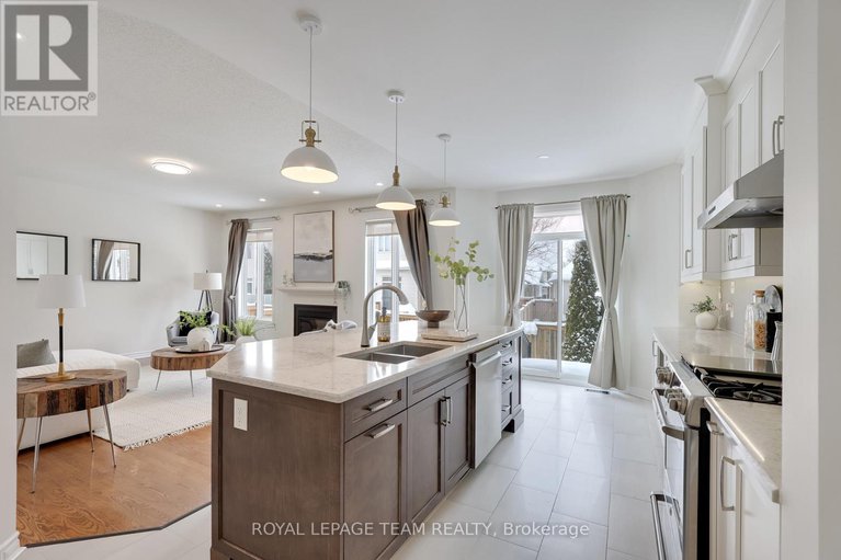 29354960/7-manorgate-place/craig-henrywoodvale/ottawa/ontario/K2G6L3_17