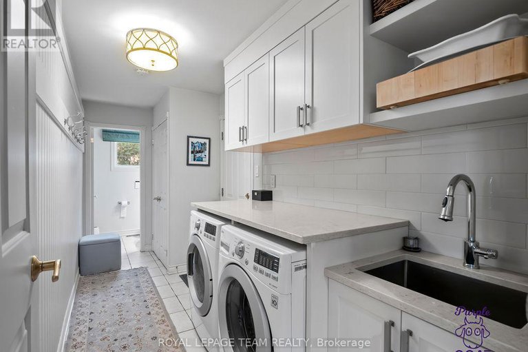 28136010/5-erinlea-court/pineglencountry-place/ottawa/ontario/K2E7C8_17