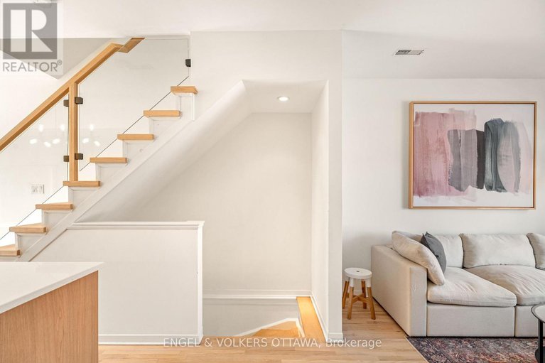 29250491/2-4-sherbrooke-avenue/hintonburg/ottawa/ontario/K1Y1R7_9