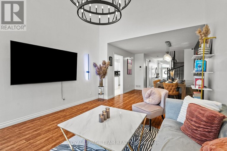 29637009/5-milner-downs-crescent/emerald-meadowstrailwest/ottawa/ontario/K2M2S6_13