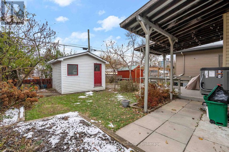 29118509/318-shakespeare-street/vanier/ottawa/ontario/K1L5M2_29