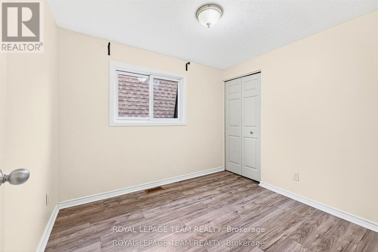 29580107/13-2-bertona-street/manordale/ottawa/ontario/K2G0W3_20