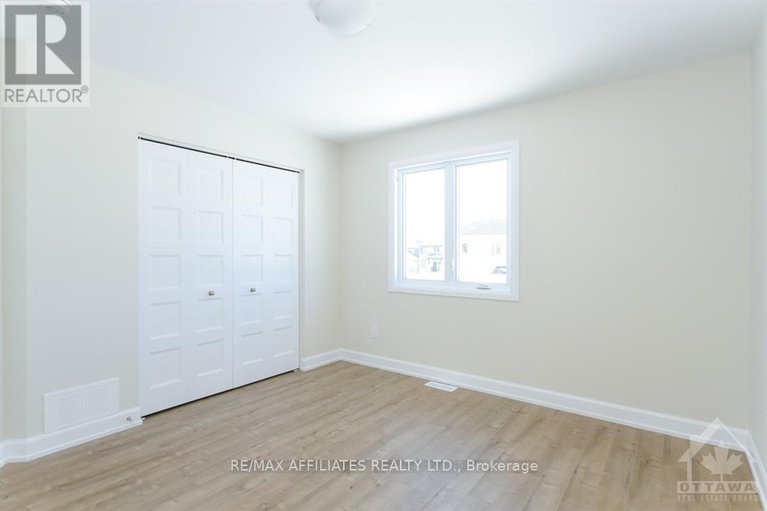 26961653/441-aurora-street/sunset-flat/embrun/ontario/K0A1W0_18