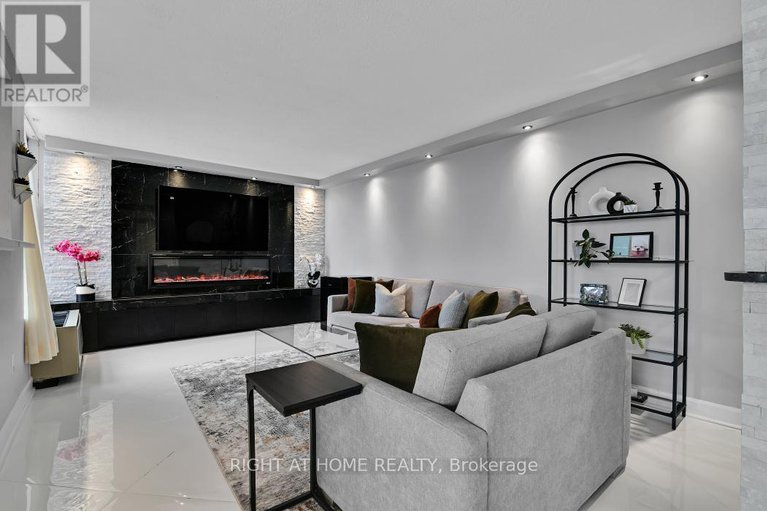 29140555/1703-2759-carousel-crescent/emerald-woodssawmill-creek/ottawa/ontario/K1T2N5_8