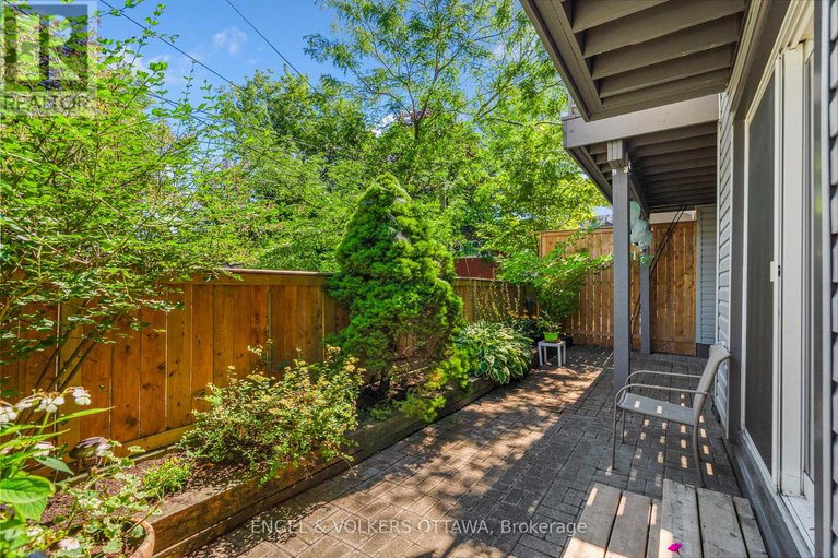 28776813/b-183-cumberland-street/lower-townbyward-market/ottawa/ontario/K1N7H2_39