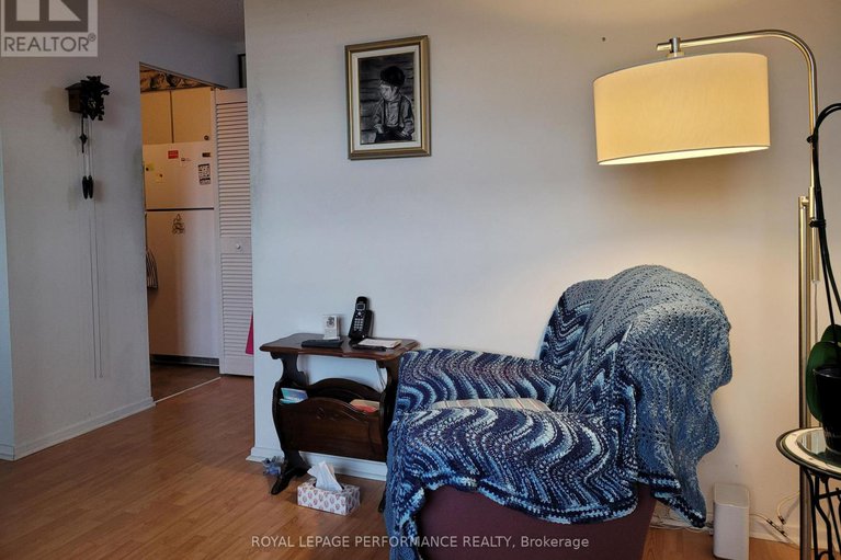 27744234/612-915-elmsmere-road/ottawa/ontario/K1J8H8_19