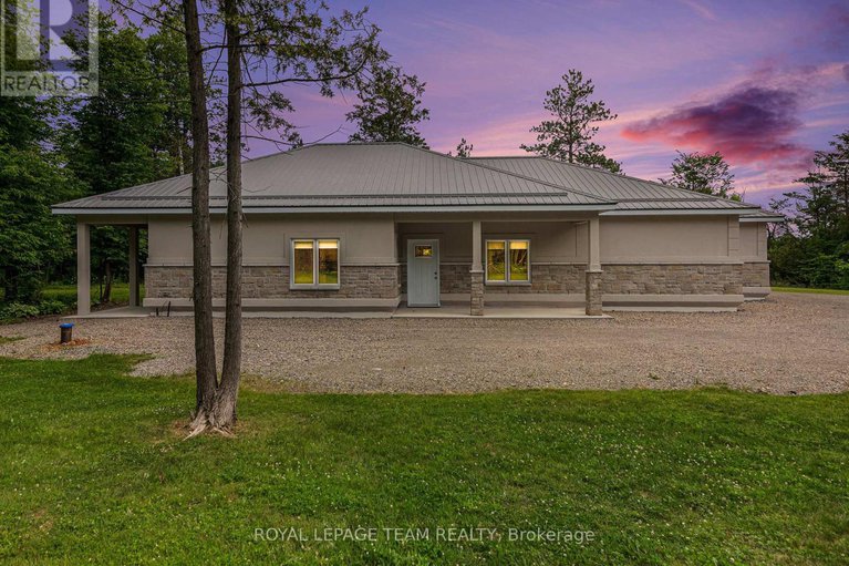 28579914/4517-roger-stevens-drive/rideau-twp-south-to-roger-stevens-drive/ottawa/ontario/K7A4S6_3