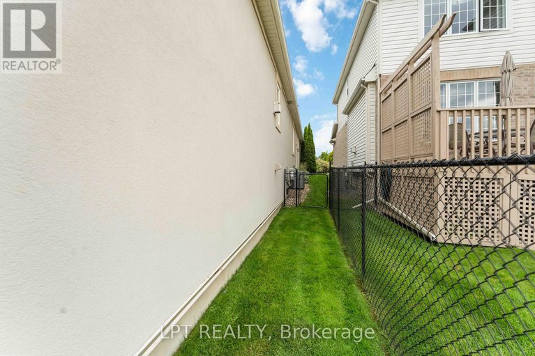28790403/156-riverstone-drive/stonebridge/ottawa/ontario/K2J5E4_39