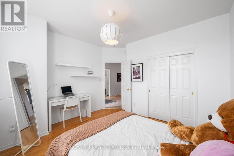 28368284/22-leatherwood-crescent/stonebridge/ottawa/ontario/K2J4X9_17