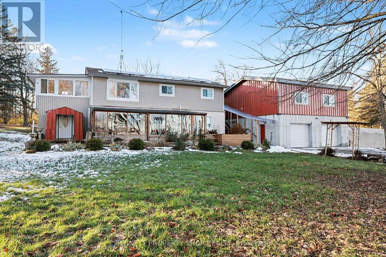 29142676/6070-fourth-line-road/rideau-twp-w-of-hwy-16-north-of-reg-rd-6/ottawa/ontario/K0A2T0_1