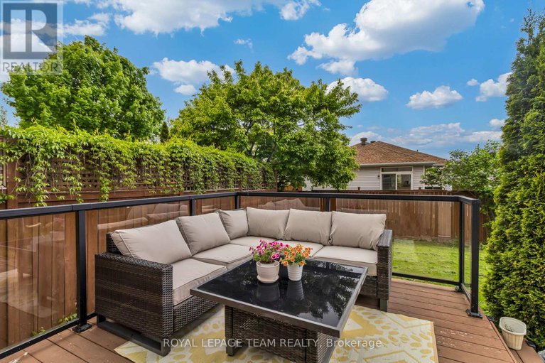 28384624/3728-mountain-meadows-crescent/riverside-southgloucester-glen/ottawa/ontario/K1V1V7_31