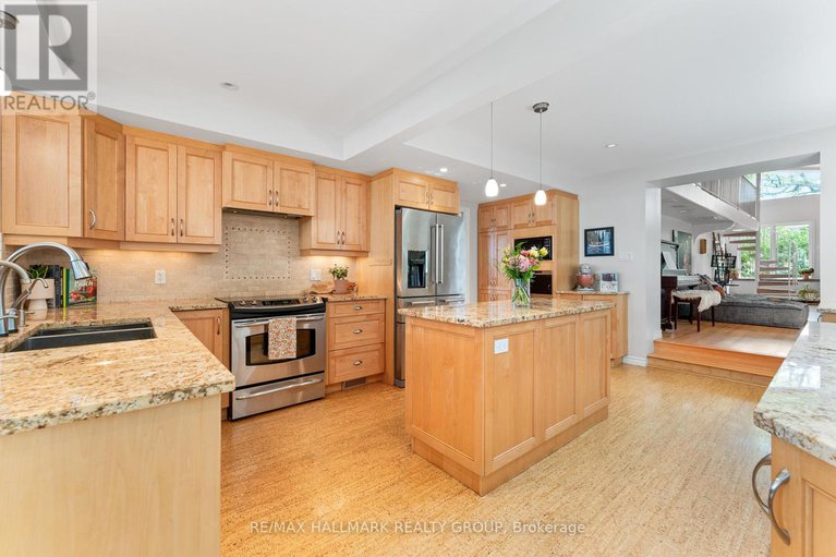 28652851/17-hastings-street/crystal-bayrocky-point/ottawa/ontario/K2H8C2_11